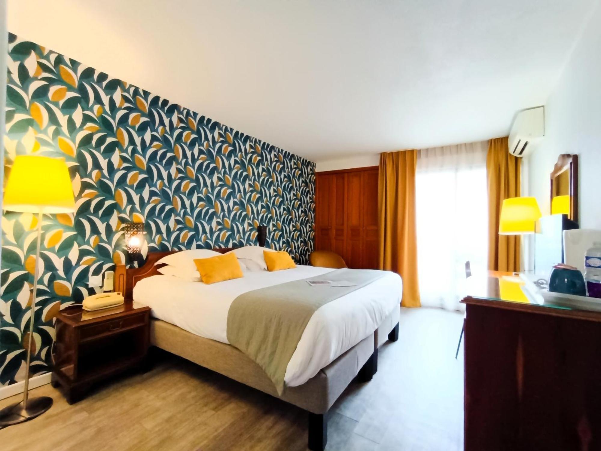 Hotel Des Tuileries Ним Экстерьер фото